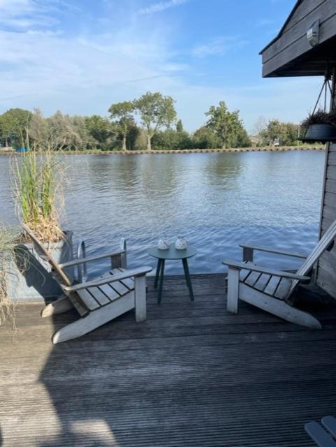 Aangenaam Op De Rijn, Woonboot, Inclusief Prive Sauna Alphen aan den Rijn Ngoại thất bức ảnh